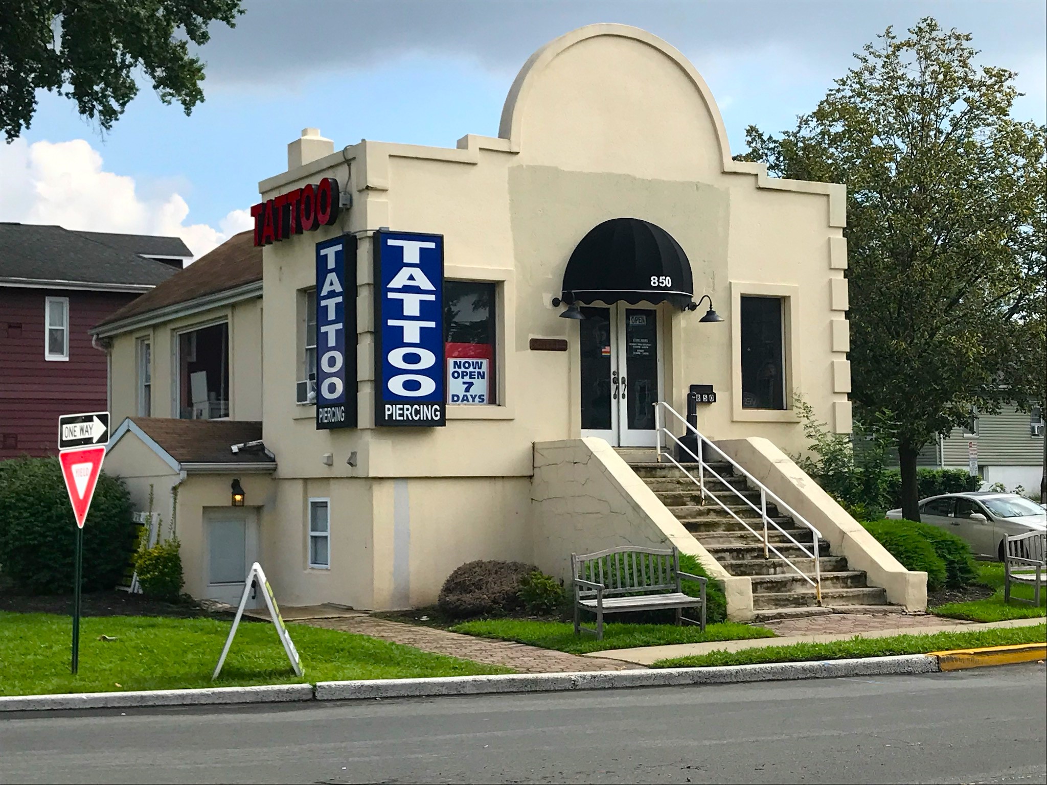 $998,700 Stand-alone Building